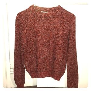 Round neck sweater
